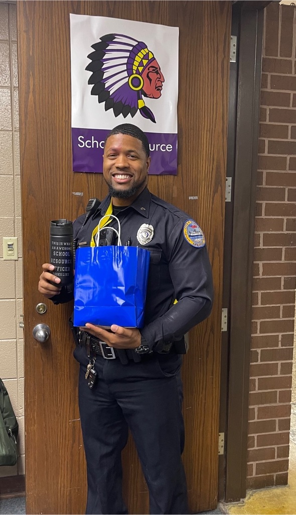 picture of SRO with gifts 